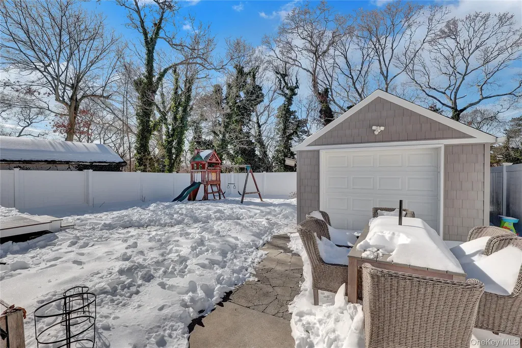 522 Browns Road Nesconset NY 11767