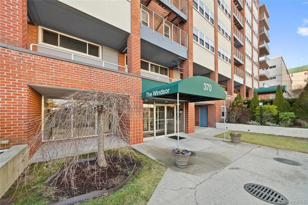 370 Westchester Avenue Port Chester NY 10573