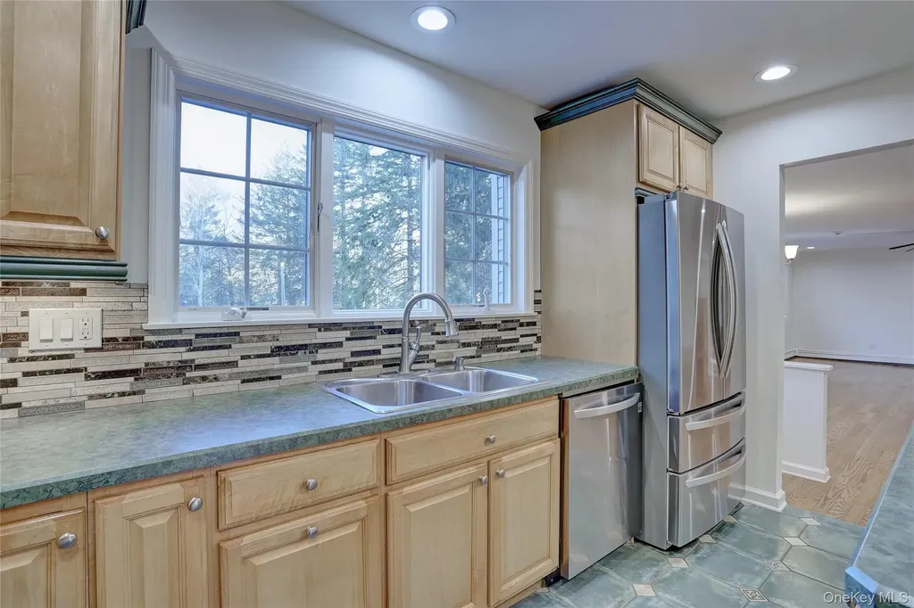 21 Mile Road Suffern NY 10901