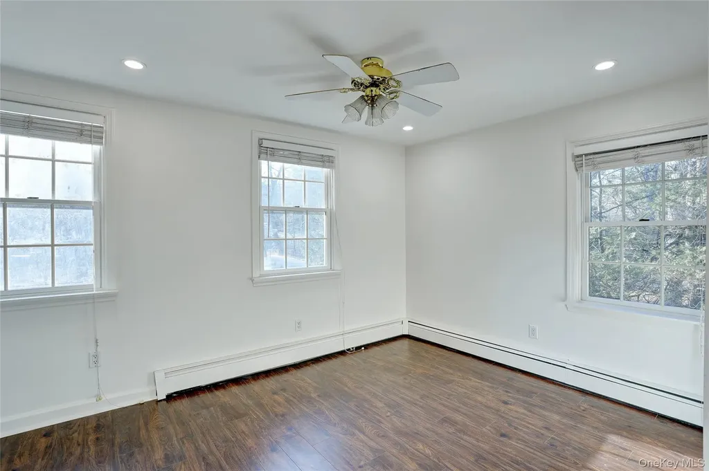 21 Mile Road Suffern NY 10901