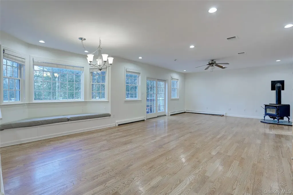 21 Mile Road Suffern NY 10901
