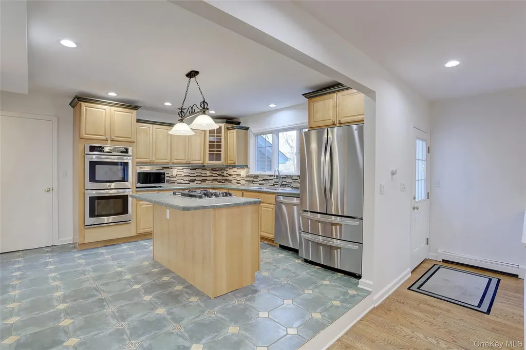 21 Mile Road Suffern NY 10901