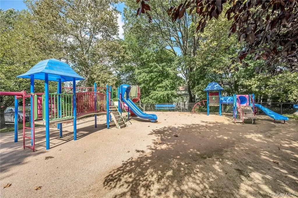 329 Palmer Terrace Mamaroneck NY 10543