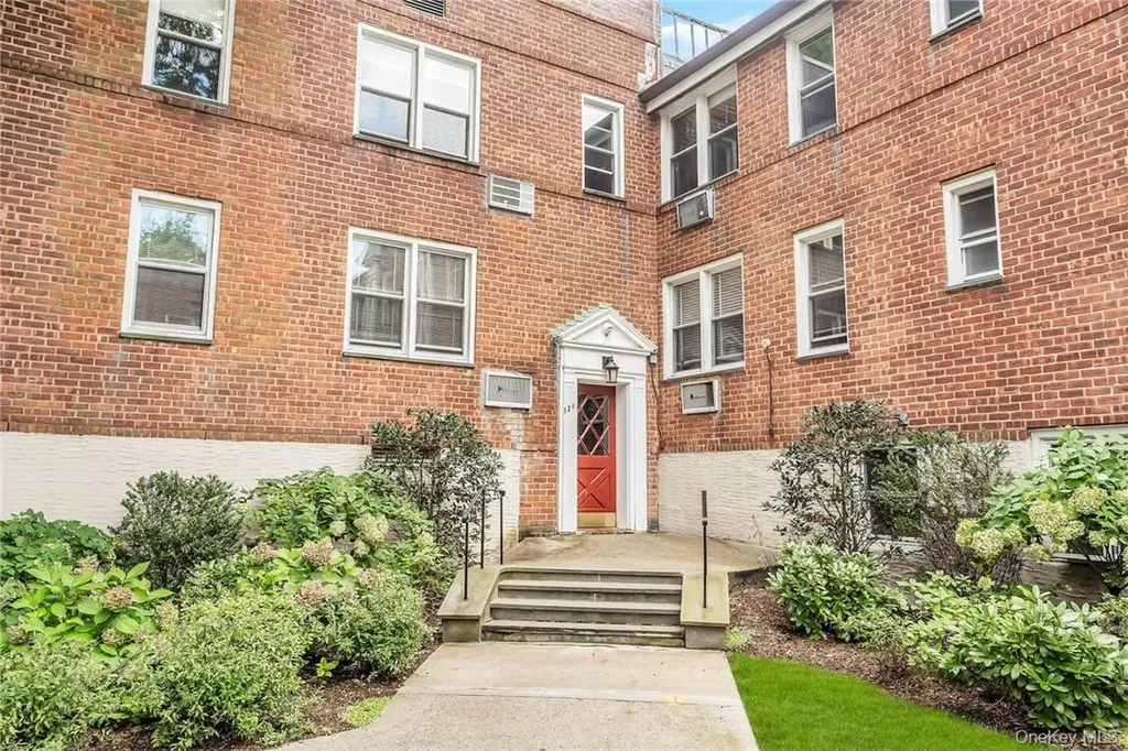 329 Palmer Terrace Mamaroneck NY 10543