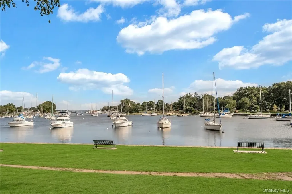 329 Palmer Terrace Mamaroneck NY 10543