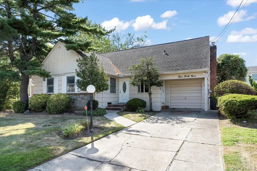 449 Argyle Road Cedarhurst NY 11516