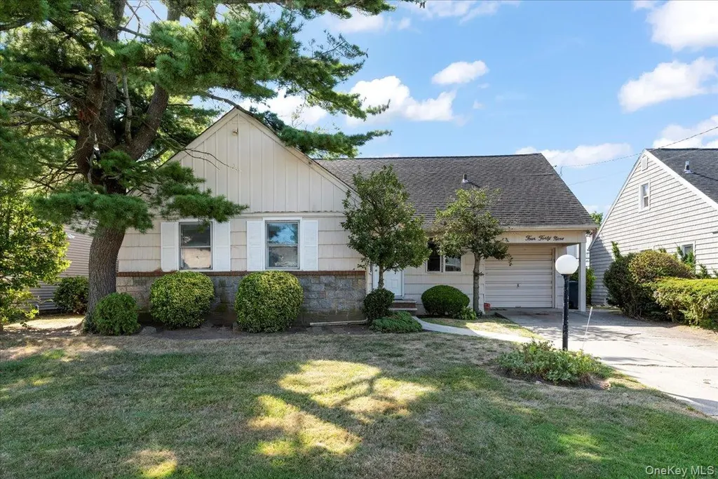 449 Argyle Road Cedarhurst NY 11516