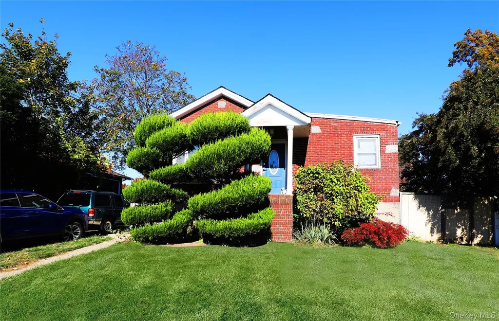 1763 E Berkshire Road Merrick NY 11566
