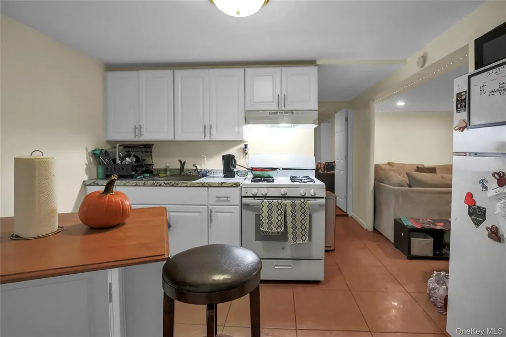 1763 E Berkshire Road Merrick NY 11566