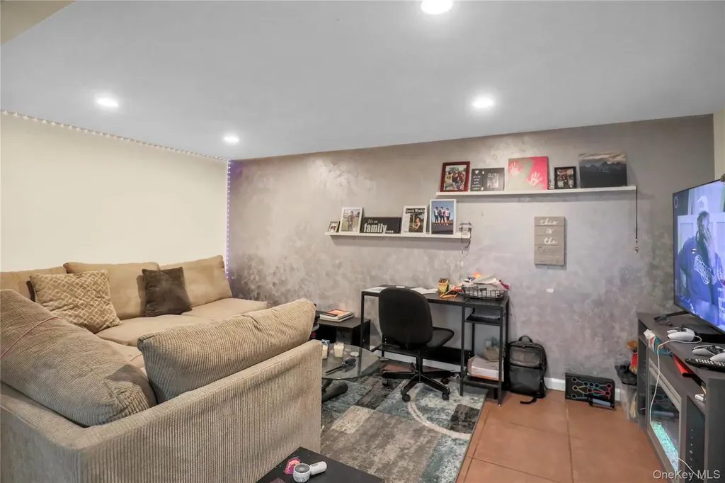 1763 E Berkshire Road Merrick NY 11566