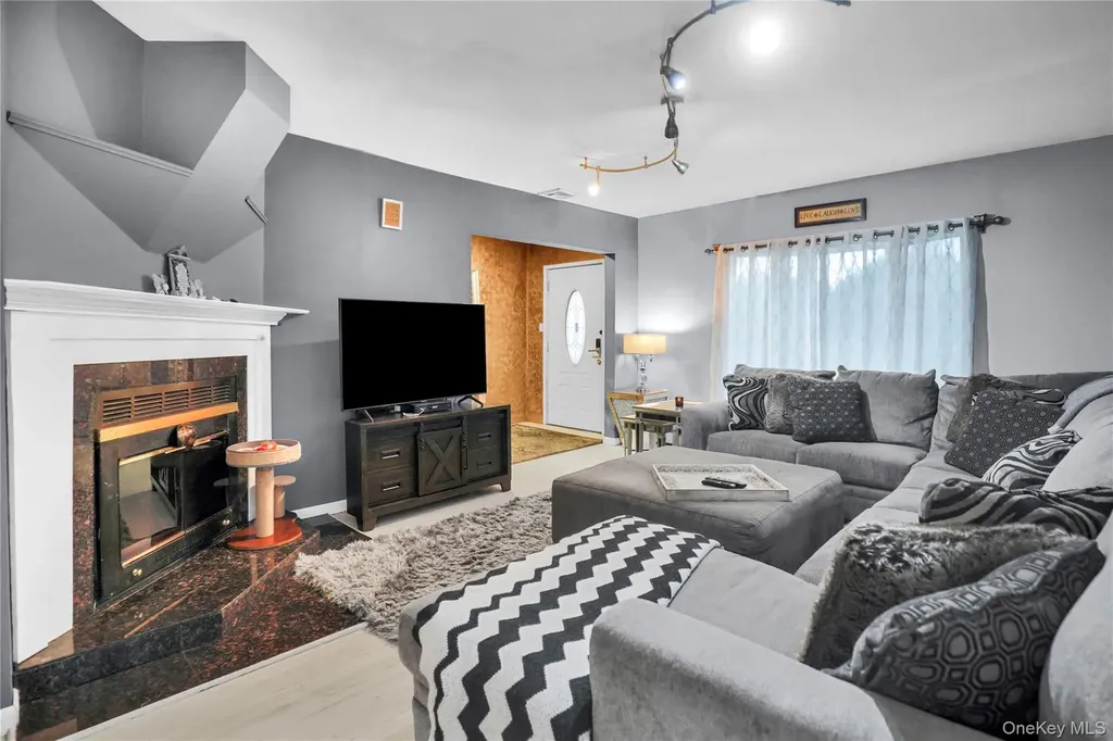 1763 E Berkshire Road Merrick NY 11566