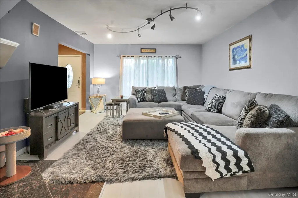 1763 E Berkshire Road Merrick NY 11566
