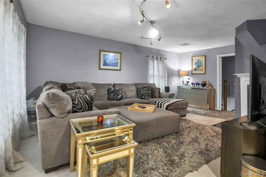 1763 E Berkshire Road Merrick NY 11566