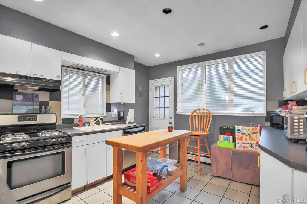 1763 E Berkshire Road Merrick NY 11566