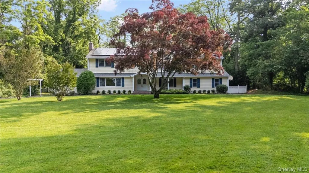 306 Southdown Road Lloyd Harbor NY 11743