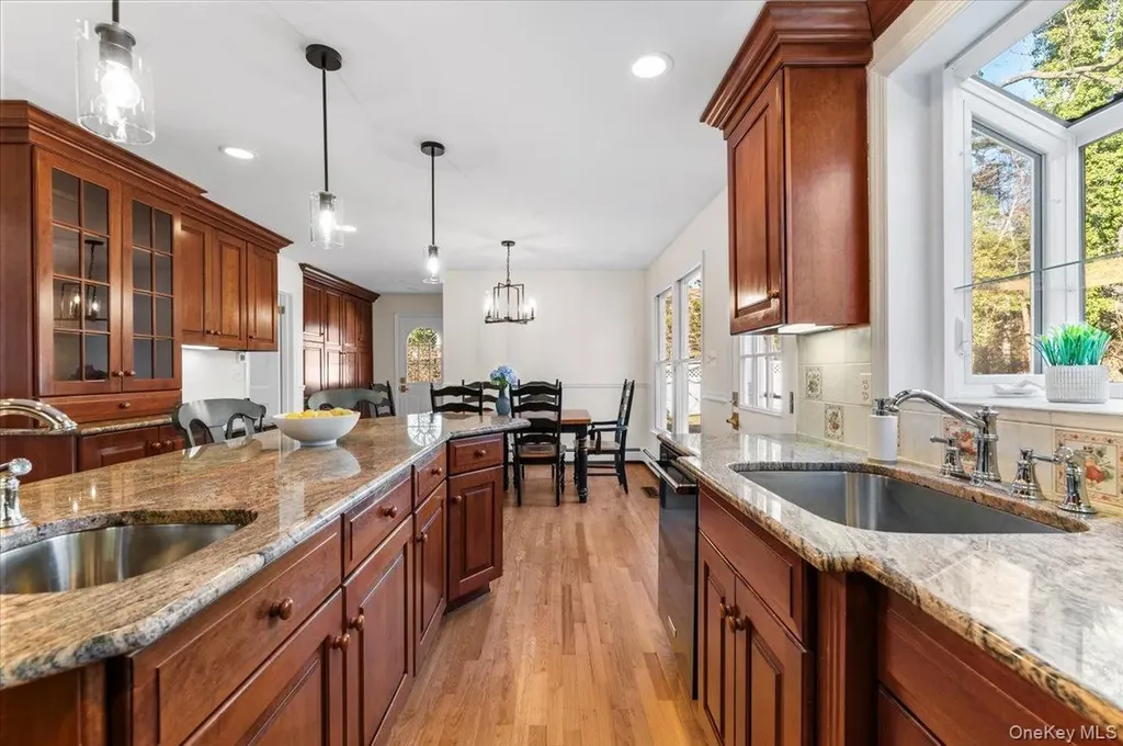 306 Southdown Road Lloyd Harbor NY 11743