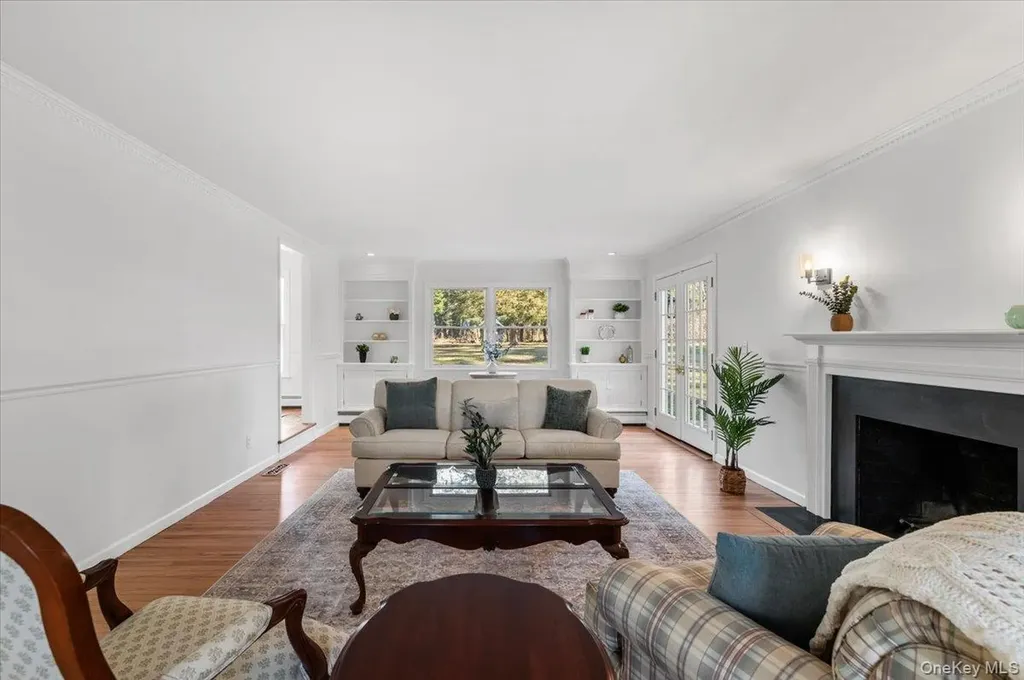 306 Southdown Road Lloyd Harbor NY 11743