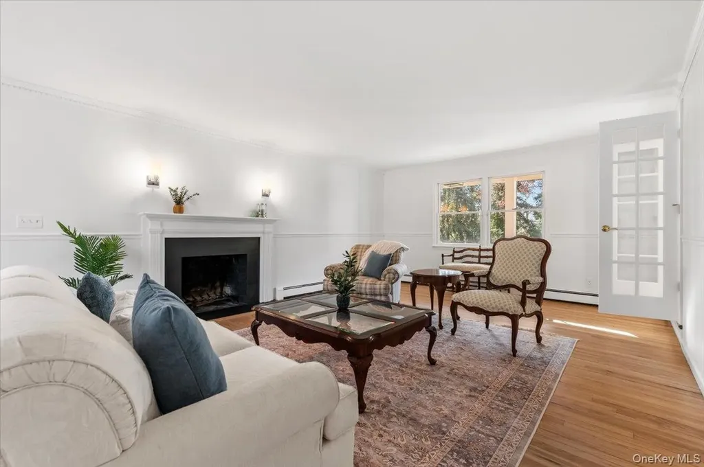 306 Southdown Road Lloyd Harbor NY 11743