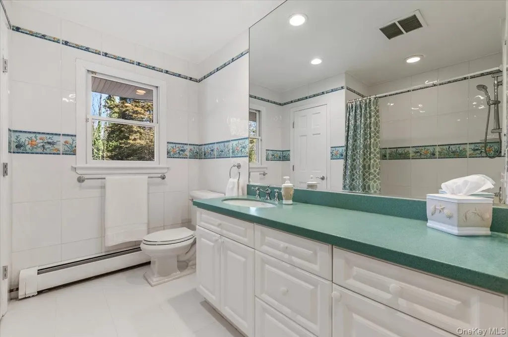 306 Southdown Road Lloyd Harbor NY 11743