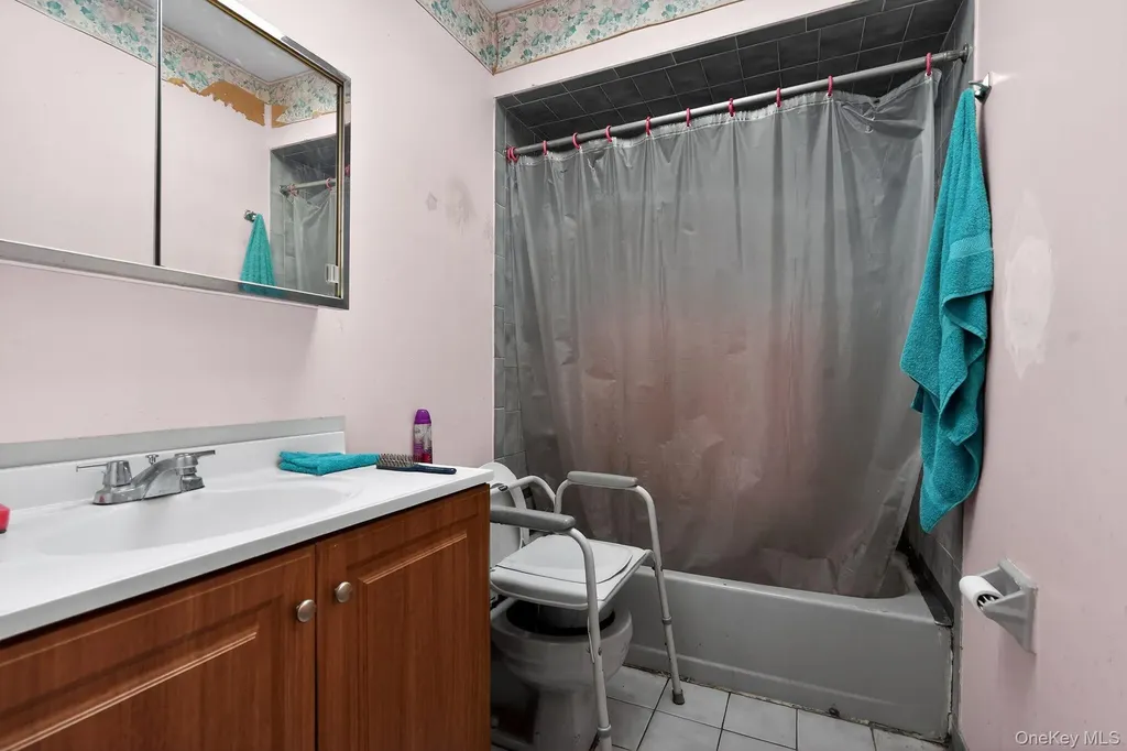 327 Willow Road E Staten Island NY 10314