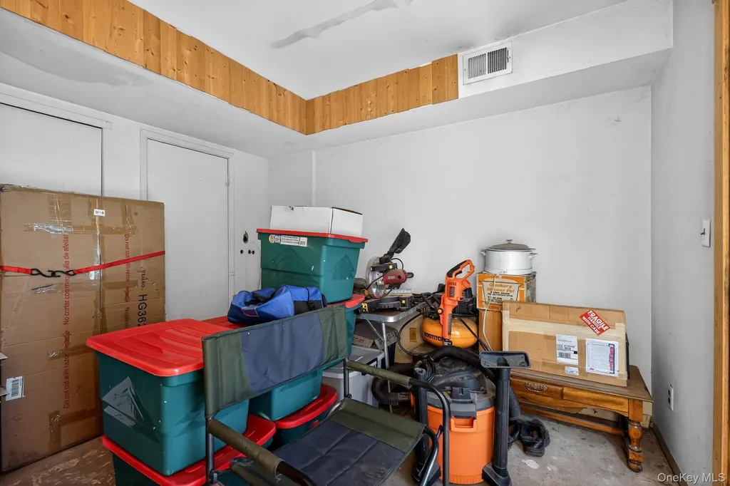 327 Willow Road E Staten Island NY 10314