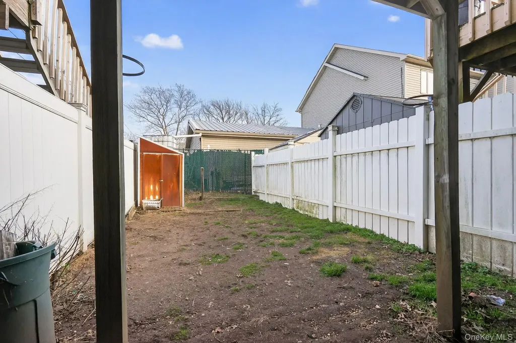 327 Willow Road E Staten Island NY 10314
