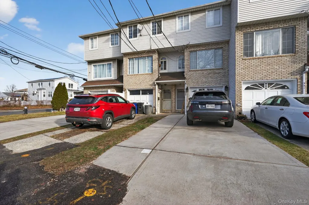 327 Willow Road E Staten Island NY 10314