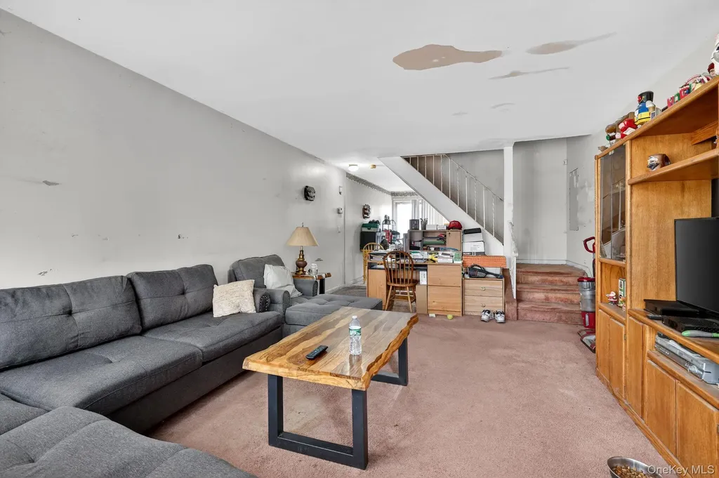 327 Willow Road E Staten Island NY 10314