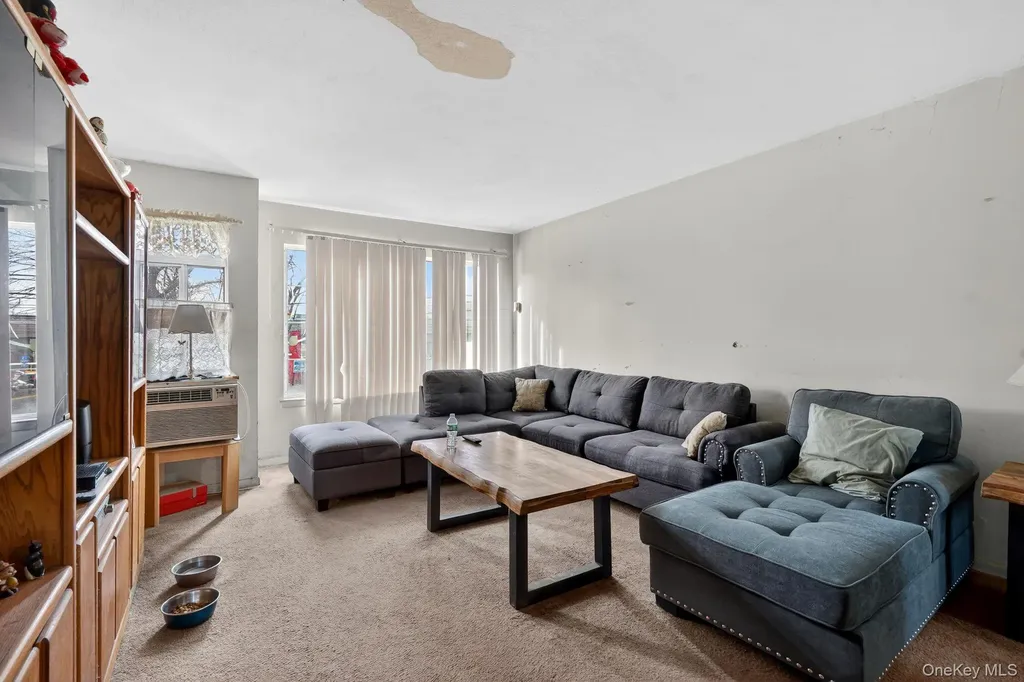 327 Willow Road E Staten Island NY 10314