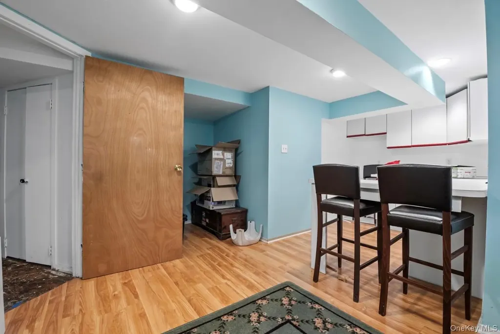 5 Cedar Avenue Farmingdale NY 11735