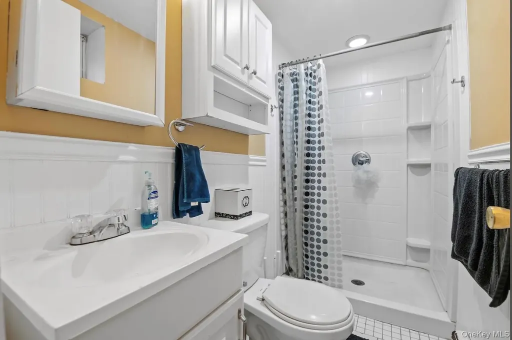5 Cedar Avenue Farmingdale NY 11735