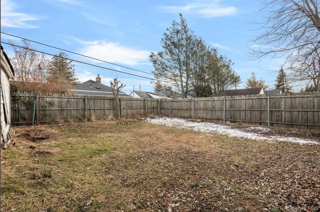 5 Cedar Avenue Farmingdale NY 11735