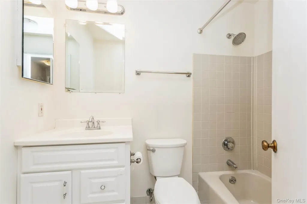 72 Foxwood Circle Mount Kisco NY 10549