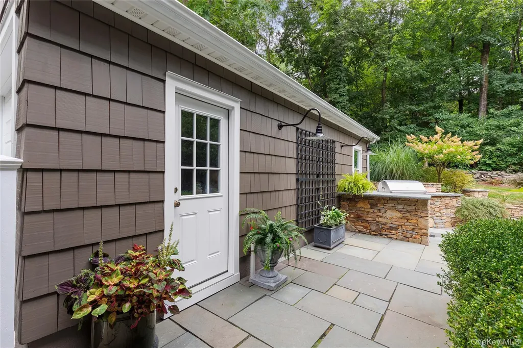 40 Smith Street Chappaqua NY 10514