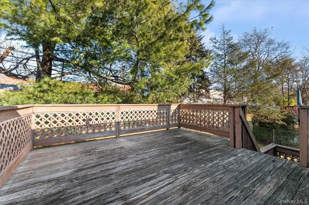 53 Beaumont Drive Plainview NY 11803