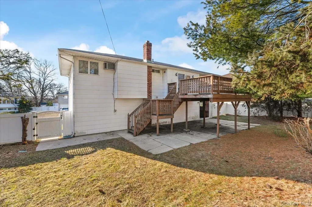 53 Beaumont Drive Plainview NY 11803