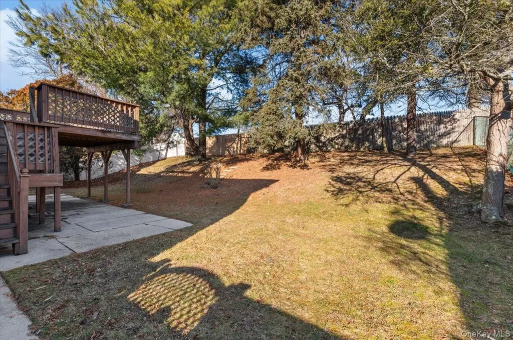 53 Beaumont Drive Plainview NY 11803