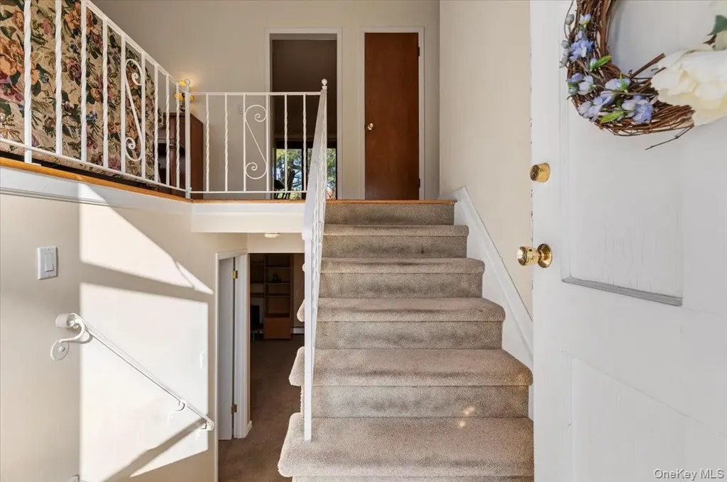 53 Beaumont Drive Plainview NY 11803