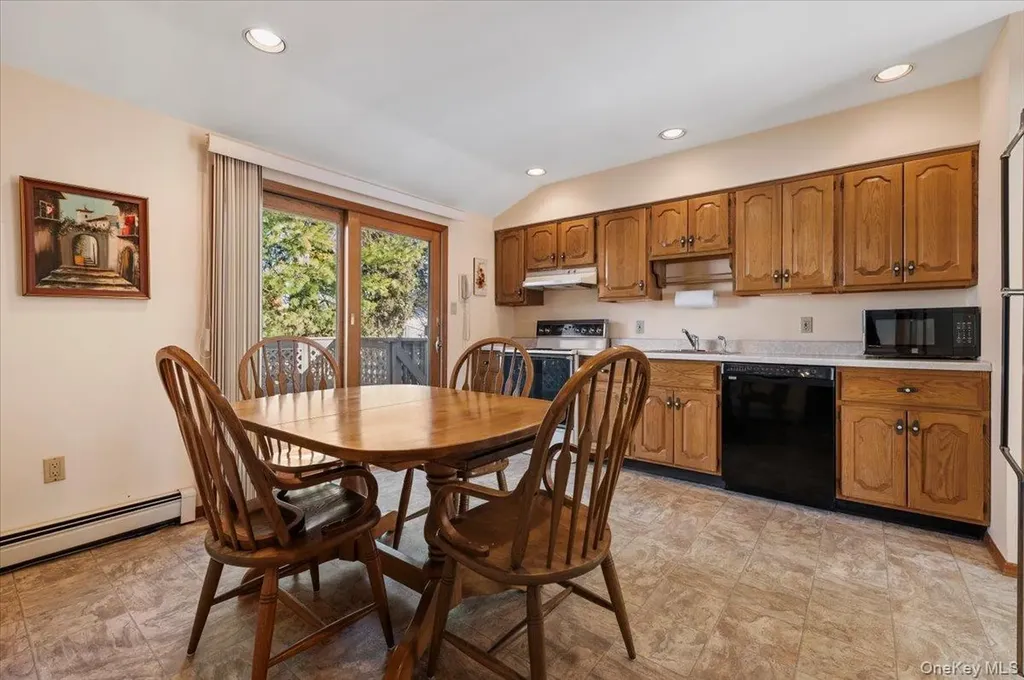 53 Beaumont Drive Plainview NY 11803