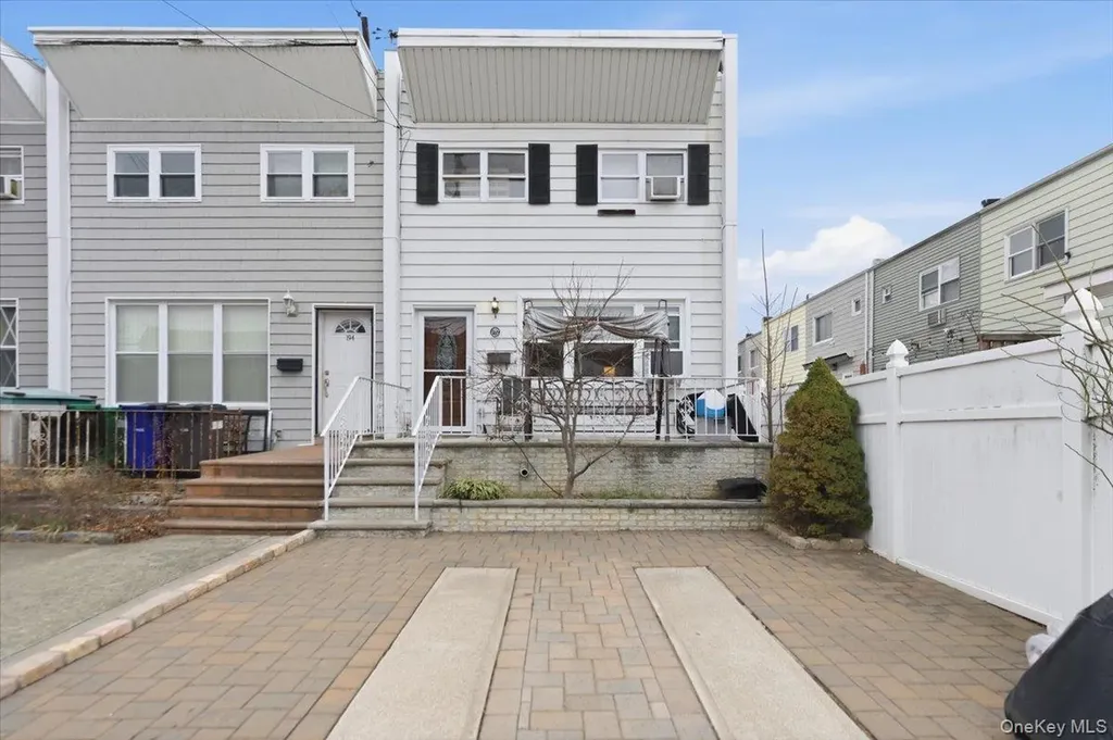 192 Huntington Avenue Bronx NY 10465