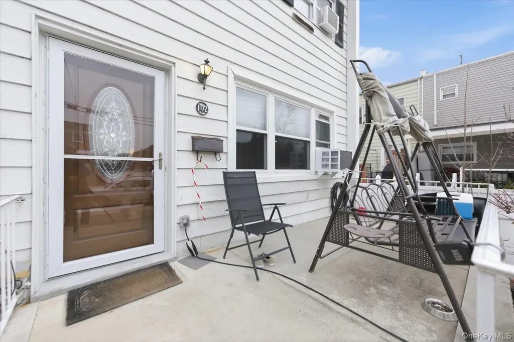 192 Huntington Avenue Bronx NY 10465
