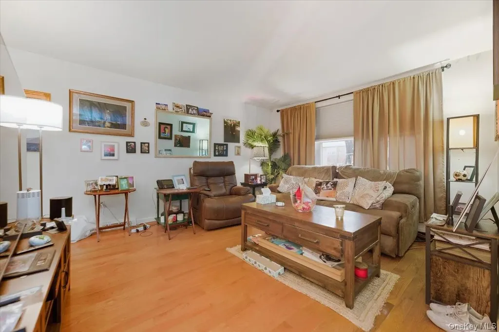 192 Huntington Avenue Bronx NY 10465