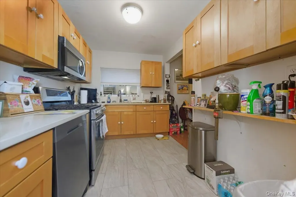 192 Huntington Avenue Bronx NY 10465