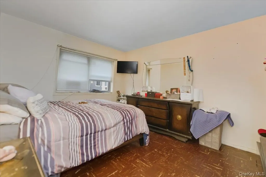 192 Huntington Avenue Bronx NY 10465