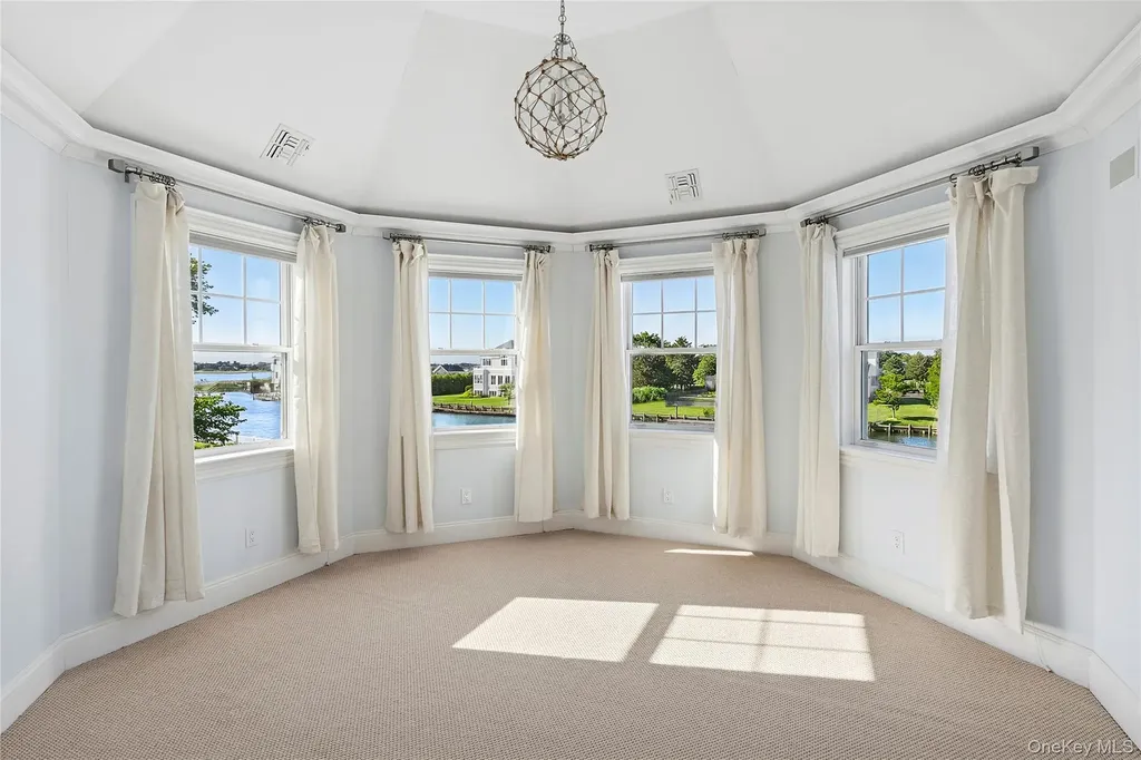 101 Jessup Lane Westhampton Beach NY 11978