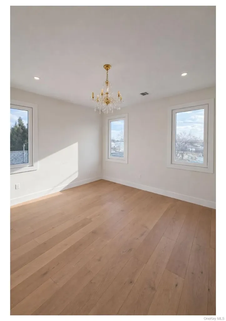2 Radial Lane Levittown NY 11756