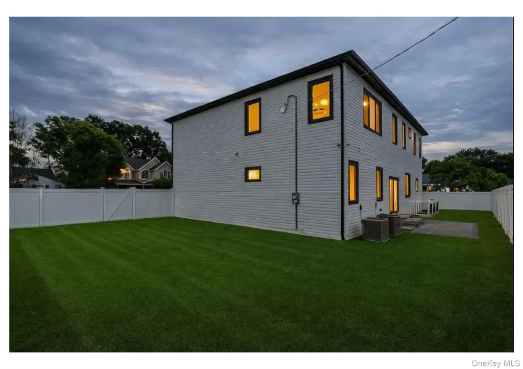 2 Radial Lane Levittown NY 11756