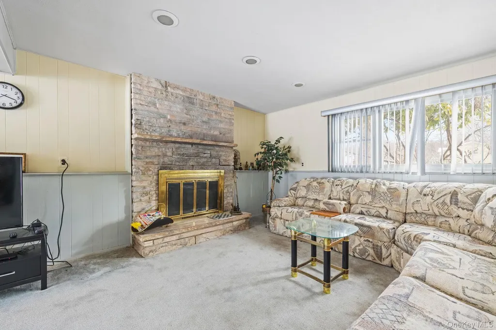 38 Haller Crescent Spring Valley NY 10977