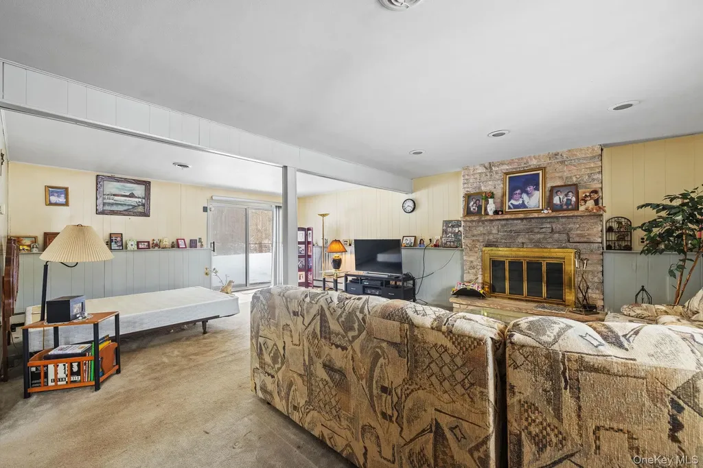 38 Haller Crescent Spring Valley NY 10977