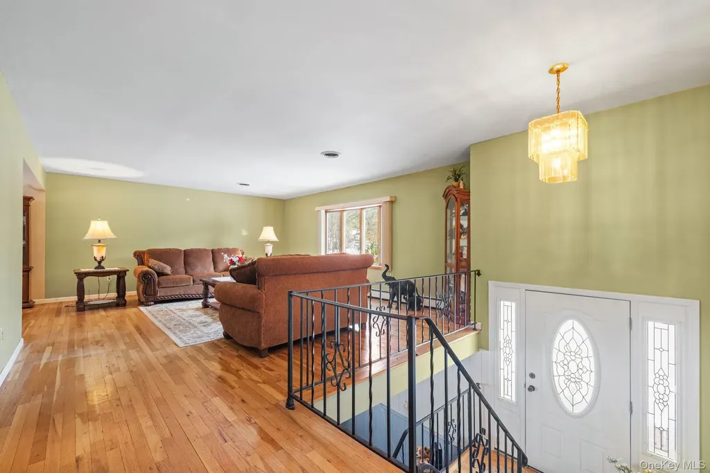 38 Haller Crescent Spring Valley NY 10977
